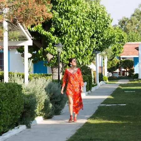 Resort Teos Ormanci Tatil Koyu 3*