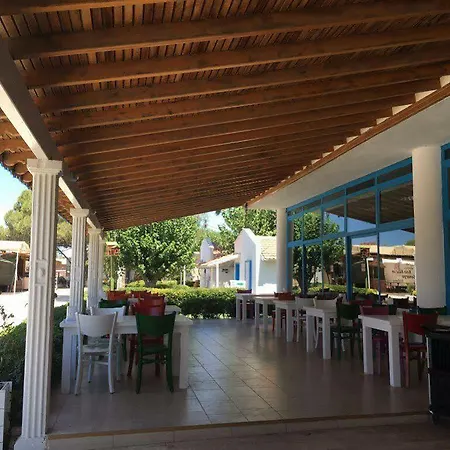 Teos Ormanci Tatil Koyu 3* Seferihisar