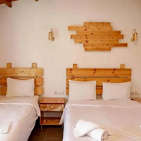 Teos Ormanci Tatil Koyu 3* Seferihisar